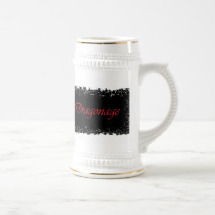 Caneca de cerveja afligida da beira