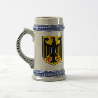 Caneca de cerveja alemão da brasão