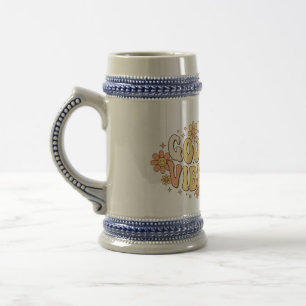 Caneca De Cerveja Arte de Tipografia Ondulada Retro Groovy Boas Vibr