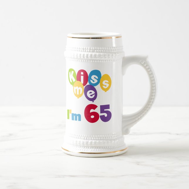 Caneca De Cerveja Beije-me, tenho 65 t-shirts e presentes (Direita)