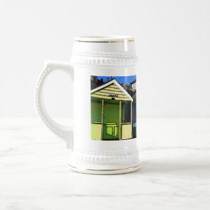 Caneca De Cerveja Cabanas de praia e céus azuis, foto de costa ingl