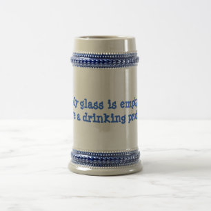 Caneca De Cerveja caneta com problema de bebendo