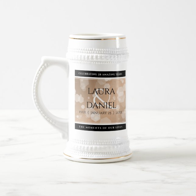 Caneca De Cerveja Celebração do Aniversário do Casamento Linen 28 (Esquerda)