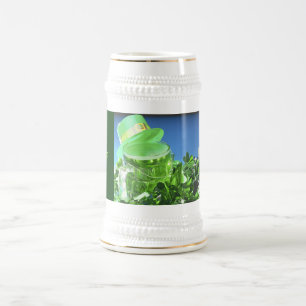 Caneca De Cerveja Chapéu alto verde & cerveja verde -