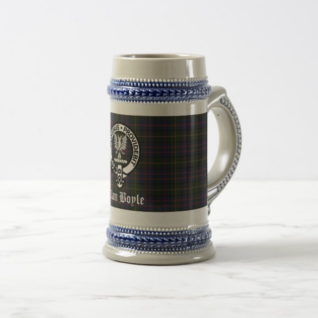 Caneca De Cerveja Clan Boyle Crest Crachá & Tartan (Frente Esquerda)