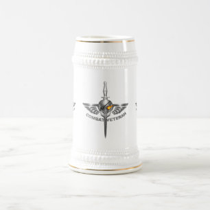 Caneca De Cerveja Combate o Crânio Assalariado Veterano com Dagger