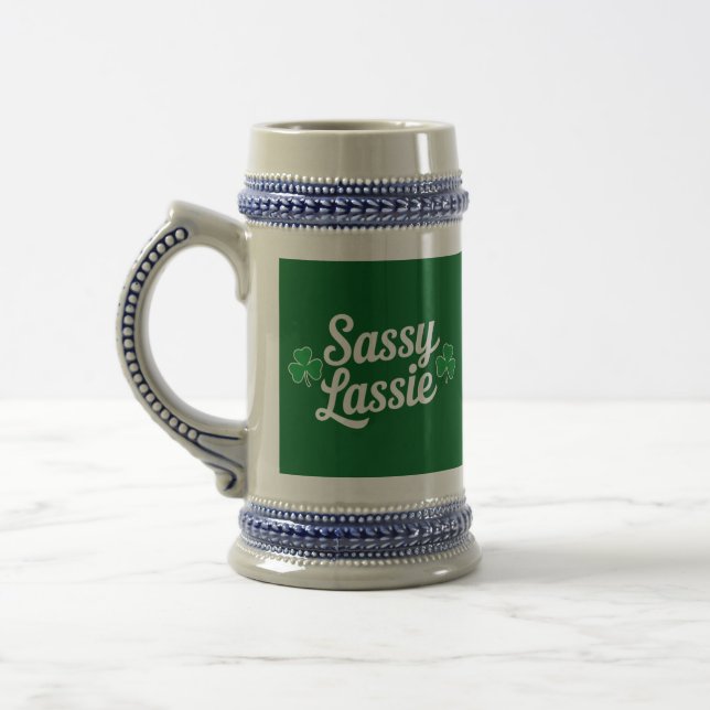 Caneca De Cerveja Dia de São Patrício Sassy Lassie Funny Irlandês (Esquerda)