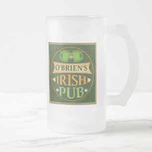 Caneca de cerveja do bar de St Patrick feito sob