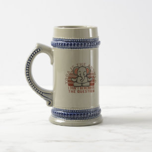 Caneca De Cerveja Elefante engraçado fazendo yoga. design de ioga en