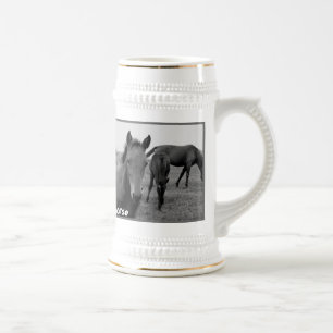 Caneca de cerveja engraçada dos cavalos
