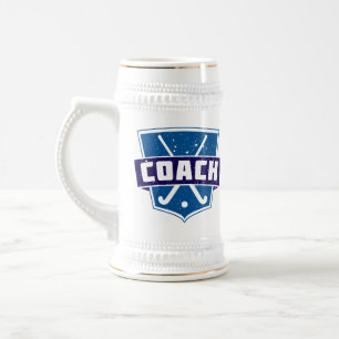 Caneca De Cerveja Escudo do treinador de hóquei em campo