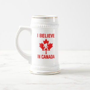 Caneca De Cerveja Eu Acredito No Canadá - Pé Grande Engraçado