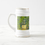Caneca De Cerveja Gustav Klimt A Casa de Guardaboschi<br><div class="desc">Caneca de cerveja com a pintura a óleo de Gustav Klimt A Casa de Guardaboschi (1912). Esta obra-prima do Art Nouveau retrata uma grande casa adornada com belas videiras verdes. Flores decoram o jardim frontal. Um presente fabuloso para fãs de Art Nouveau e arte austríaca!</div>