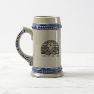 Caneca De Cerveja Lobo giro engraçado fazendo yoga. poses engraçadas