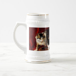 Caneca De Cerveja Mãe Gato e Gatinhos na Mesa