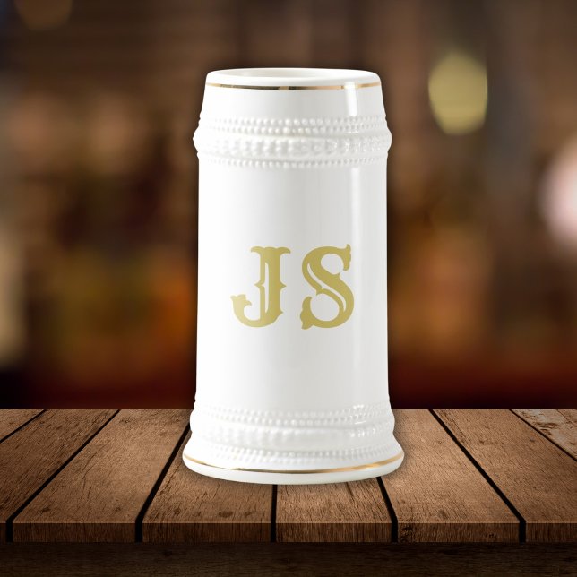 Caneca De Cerveja Monograma branco e Dourado elegante (Elegant White and Gold Monogram Beer Stein)