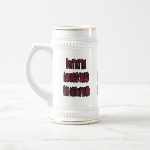 Caneca De Cerveja Não Deixe que a Equipe Desajeitada Disparar Sobre