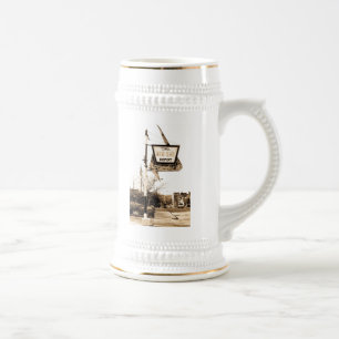 Caneca De Cerveja O depósito da cerveja