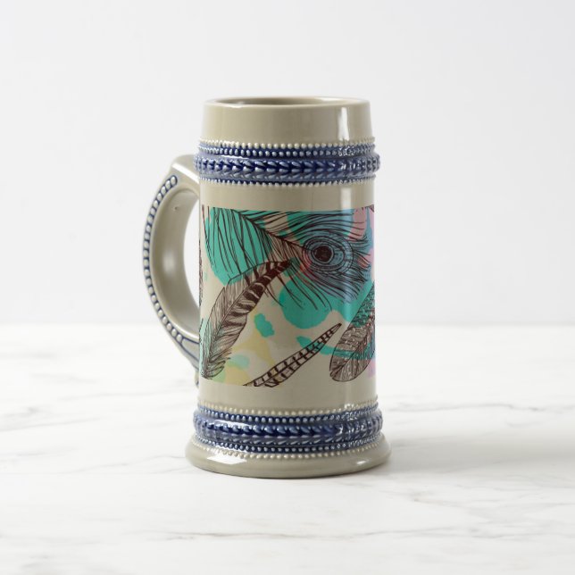 Caneca De Cerveja Penas desenhadas à mão, em forma de permuta (Frente Esquerda)