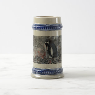 Caneca De Cerveja Pinguin com um pintinho