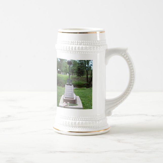 Caneca De Cerveja Prosseguir a paz (Direita)