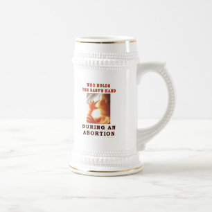 CANECA DE CERVEJA QUE SEGURA A MÃO DO BEBÊ