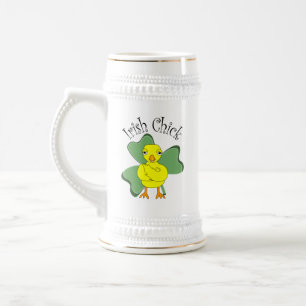 Caneca De Cerveja Shamrock de texto do Pintinho irlandês