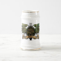 Caneca de cerveja urbana do tatuagem irlandês