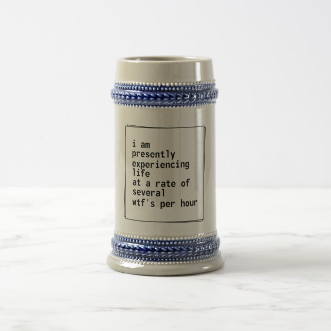 Caneca De Cerveja vida cinzenta a uma taxa de diversos wtf por a (Centro)