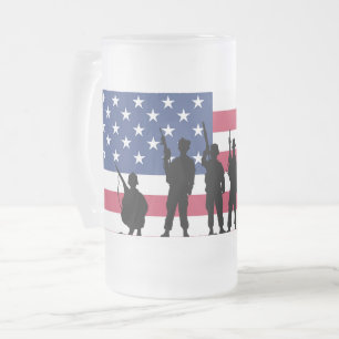Caneca De Cerveja Vidro Jateado Bandeira americana com silhueta Soldiers