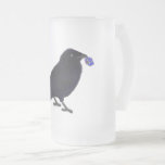 Caneca De Cerveja Vidro Jateado Bonito presente de brilho de corvo com arco<br><div class="desc">Espalhe a alegria com este corvo fofo. Charm the Crow Gift Shari Pedowitz,  2024,  artistshari.com. Shari Pedowitz Artístico Empire LLC. Todos os direitos reservados.</div>
