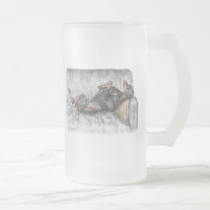 Caneca De Cerveja Vidro Jateado Funny Doberman em Sofa
