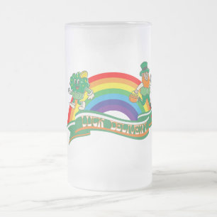 Caneca De Cerveja Vidro Jateado Mikitiez rua verde-trevo irlandês.