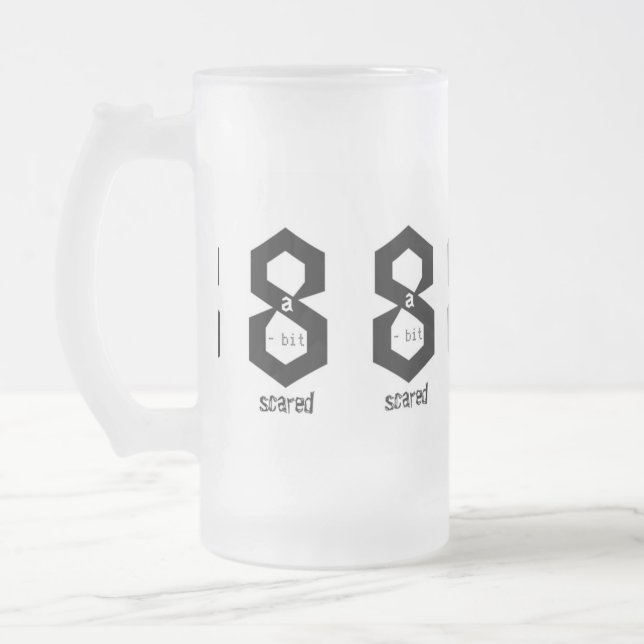 Caneca De Cerveja Vidro Jateado Mug Monocromático Assustado Grande 8 Bits (Esquerda)