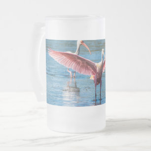 Caneca De Cerveja Vidro Jateado O Spoonbill róseo geou a caneca do vidro de fosco