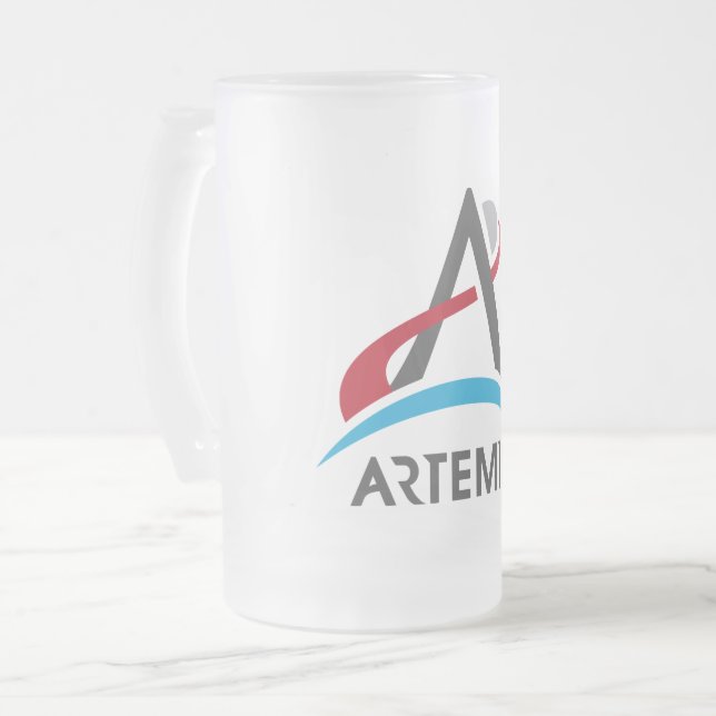 Caneca De Cerveja Vidro Jateado Programa NASA Artemis Logotipo Mars 2024 Astronaut (Frente Esquerda)
