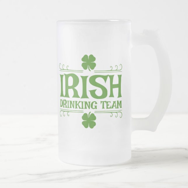 Caneca De Cerveja Vidro Jateado Time de Bebedores Irlandeses Trevo (Direita)