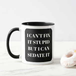 Caneca de Enfermeira Engraçada Não Posso Consertar