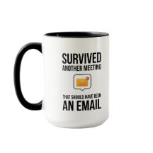 Caneca de Escritório Divertida Sobreviveu a Outro