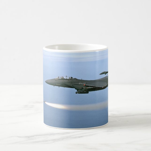 Caneca de F-15 Eagle (Centro)