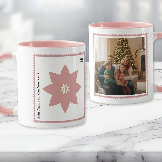 Caneca de Foto de Natal com Selos Postais e Poinse (A unique pink poinsettia mug with a postage stamp border and your photo. Personalize it with a name.)