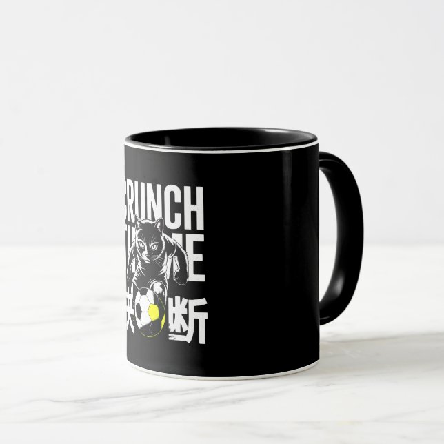 Caneca de Gato de Futebol Hora da Decisão Feroz (Frente Esquerda)