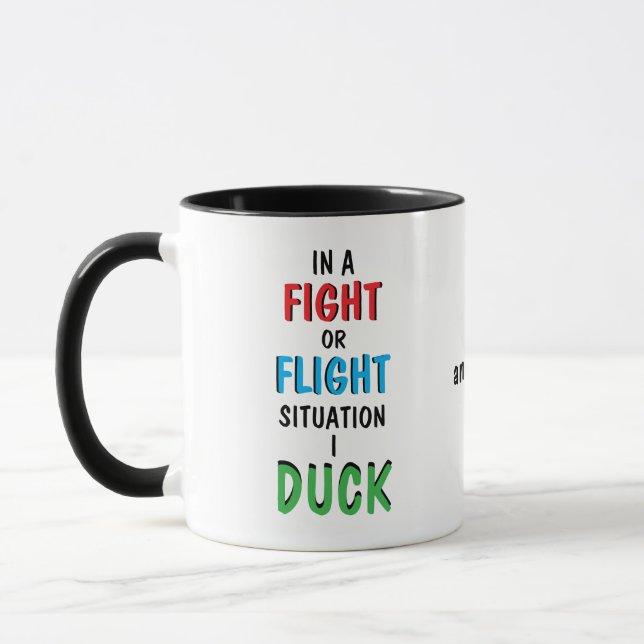 Caneca de Humor Engraçado Luta ou Fuga e Café (Esquerda)