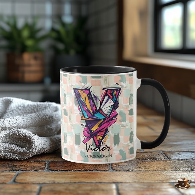 Caneca de Monograma Geométrico Dinâmico - V de Vic (Criador carregado)