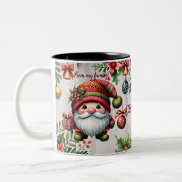 Caneca de Natal festiva com gnomos, vista sazonal