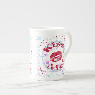Caneca De Porcelana Beije-Me! Lábios Vermelhos com Corações