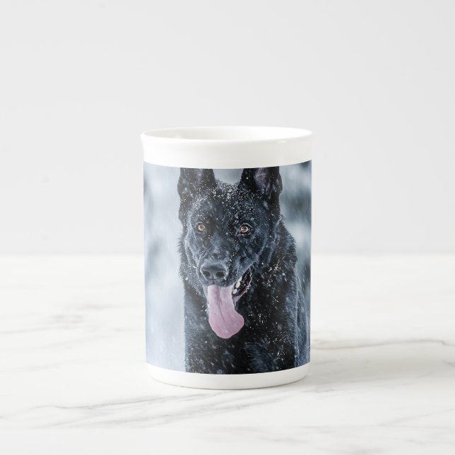 Caneca De Porcelana Black German Shepherd in snow Duvet Cover (Frente)
