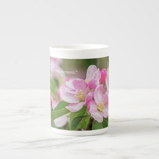 Caneca De Porcelana Blossom da Apple com cotação de Shakespeare