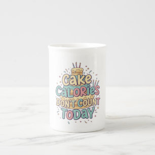 Caneca De Porcelana Bolo de Aniversário Divertido - Calorias Não Conta