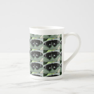 Caneca De Porcelana Borboleta Preta e Branca